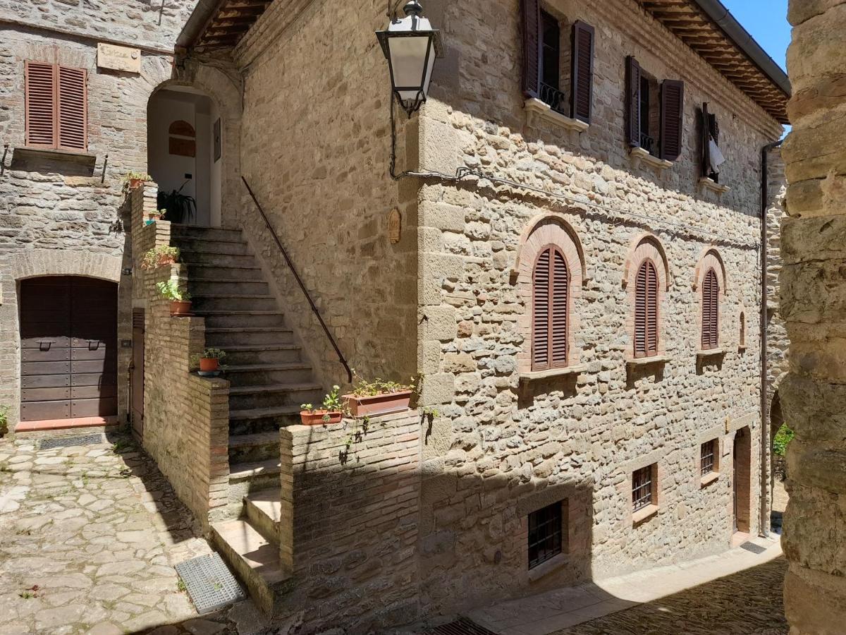 Castello Di Giomici Aparthotel Exterior photo