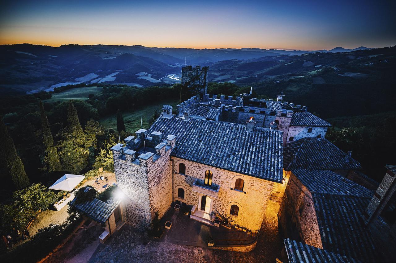 Castello Di Giomici Aparthotel Exterior photo